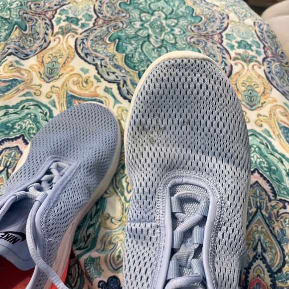 Nike Sky Blue and Coral Athletic Shoes - Picture 3 of 5